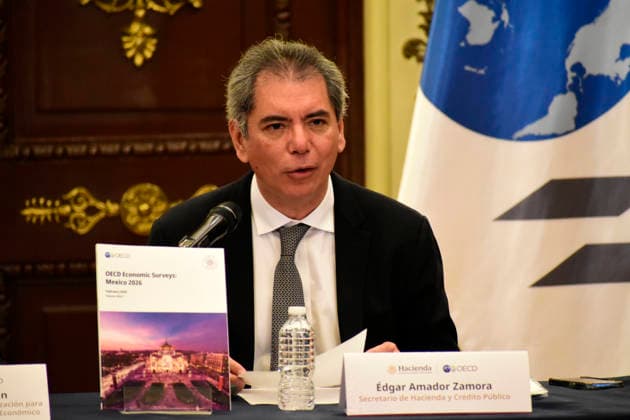Secretary-General Delivers OECD Economic Surveys Delivers The Mexico 2026 Report Mexico™s Minister of Finance and Public Credit, Edgar Amador Zamora receives he OECD Economic Surveys: Mexico 2026 report by Secretary-General of the Organisation for Economic Co-operation and Development, Mathias Cormann (No in picture) in the Pan-American Hall of the National Palace. on February 26, 2026 in Mexico City, Mexico. (Photo by Luis Barron Eyepix Group) Copyright: xLuisxBarronx xEyepixxGroupx LB_26022026_176998