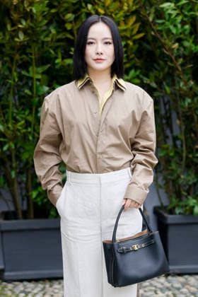 Tod’s - Photocall - Milan Fashion Week - Womenswear Fall Winter 2026 2027 MILAN, ITALY - FEBRUARY 27: guest poses before the runway of Tod’s show during the Milan Fashion Week - Womenswear Fall Winter 2026 2027 on February 27, 2026 in Milan, Italy. Photo by Marco Piovanotto Abacapress.com Milan Italy  Copyright: xPiovanottoxMarco ABACAx