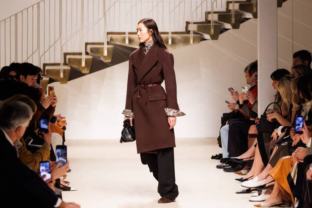News - Tod s - Runway - Milan Fashion Week - Womenswear Fall Winter 2026 2027 A model walks the runway at the Tod s fashion show during the Milan Fashion Week - Womenswear Fall Winter 2026 2027 on February 27, 2026 in Milan, Italy. Photo: Cinzia Camela. Milan PAC Italy Copyright: xCinziaxCamelax xLiveMediax LPN_2317610