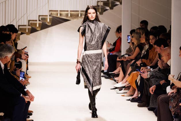 News - Tod s - Runway - Milan Fashion Week - Womenswear Fall Winter 2026 2027 A model walks the runway at the Tod s fashion show during the Milan Fashion Week - Womenswear Fall Winter 2026 2027 on February 27, 2026 in Milan, Italy. Photo: Cinzia Camela. Milan PAC Italy Copyright: xCinziaxCamelax xLiveMediax LPN_2317615