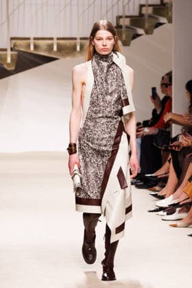 News - Tod s - Runway - Milan Fashion Week - Womenswear Fall Winter 2026 2027 A model walks the runway at the Tod s fashion show during the Milan Fashion Week - Womenswear Fall Winter 2026 2027 on February 27, 2026 in Milan, Italy. Photo: Cinzia Camela. Milan PAC Italy Copyright: xCinziaxCamelax xLiveMediax LPN_2317622