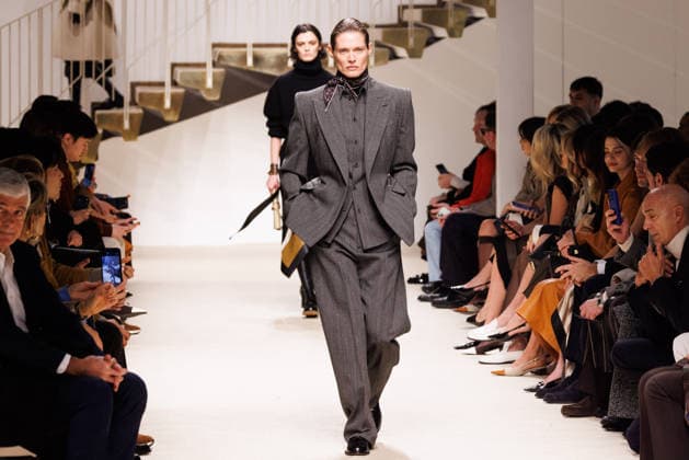 News - Tod s - Runway - Milan Fashion Week - Womenswear Fall Winter 2026 2027 A model walks the runway at the Tod s fashion show during the Milan Fashion Week - Womenswear Fall Winter 2026 2027 on February 27, 2026 in Milan, Italy. Photo: Cinzia Camela. Milan PAC Italy Copyright: xCinziaxCamelax xLiveMediax LPN_2317630