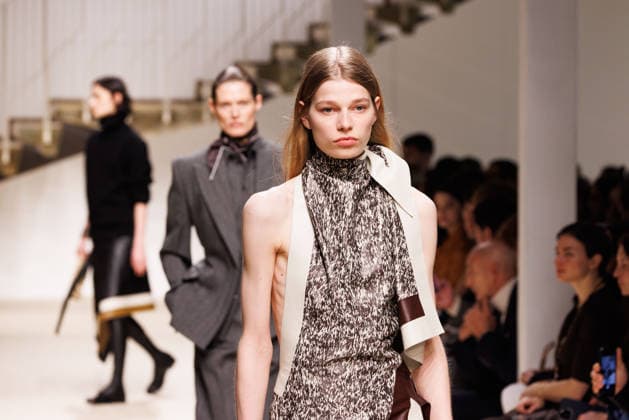 News - Tod s - Runway - Milan Fashion Week - Womenswear Fall Winter 2026 2027 A model walks the runway at the Tod s fashion show during the Milan Fashion Week - Womenswear Fall Winter 2026 2027 on February 27, 2026 in Milan, Italy. Photo: Cinzia Camela. Milan PAC Italy Copyright: xCinziaxCamelax xLiveMediax LPN_2317631