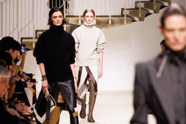 News - Tod s - Runway - Milan Fashion Week - Womenswear Fall Winter 2026 2027 A model walks the runway at the Tod s fashion show during the Milan Fashion Week - Womenswear Fall Winter 2026 2027 on February 27, 2026 in Milan, Italy. Photo: Cinzia Camela. Milan PAC Italy Copyright: xCinziaxCamelax xLiveMediax LPN_2317632