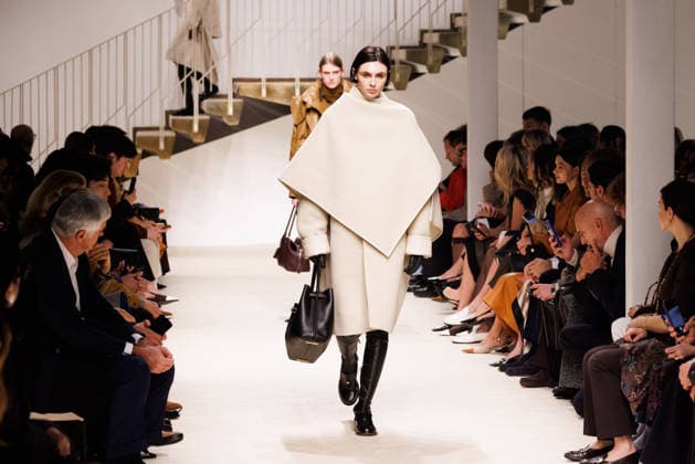 News - Tod s - Runway - Milan Fashion Week - Womenswear Fall Winter 2026 2027 A model walks the runway at the Tod s fashion show during the Milan Fashion Week - Womenswear Fall Winter 2026 2027 on February 27, 2026 in Milan, Italy. Photo: Cinzia Camela. Milan PAC Italy Copyright: xCinziaxCamelax xLiveMediax LPN_2317638