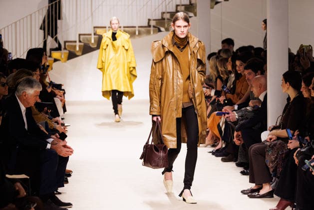 News - Tod s - Runway - Milan Fashion Week - Womenswear Fall Winter 2026 2027 A model walks the runway at the Tod s fashion show during the Milan Fashion Week - Womenswear Fall Winter 2026 2027 on February 27, 2026 in Milan, Italy. Photo: Cinzia Camela. Milan PAC Italy Copyright: xCinziaxCamelax xLiveMediax LPN_2317646