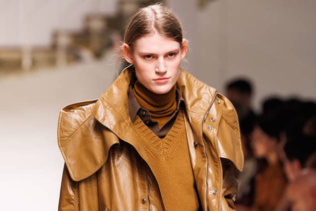 News - Tod s - Runway - Milan Fashion Week - Womenswear Fall Winter 2026 2027 A model walks the runway at the Tod s fashion show during the Milan Fashion Week - Womenswear Fall Winter 2026 2027 on February 27, 2026 in Milan, Italy. Photo: Cinzia Camela. Milan PAC Italy Copyright: xCinziaxCamelax xLiveMediax LPN_2317657