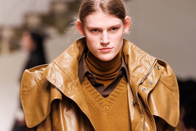 News - Tod s - Runway - Milan Fashion Week - Womenswear Fall Winter 2026 2027 A model walks the runway at the Tod s fashion show during the Milan Fashion Week - Womenswear Fall Winter 2026 2027 on February 27, 2026 in Milan, Italy. Photo: Cinzia Camela. Milan PAC Italy Copyright: xCinziaxCamelax xLiveMediax LPN_2317658