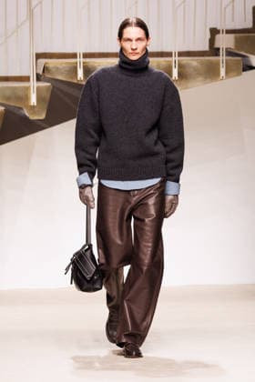 News - Tod s - Runway - Milan Fashion Week - Womenswear Fall Winter 2026 2027 A model walks the runway at the Tod s fashion show during the Milan Fashion Week - Womenswear Fall Winter 2026 2027 on February 27, 2026 in Milan, Italy. Photo: Cinzia Camela. Milan PAC Italy Copyright: xCinziaxCamelax xLiveMediax LPN_2317669