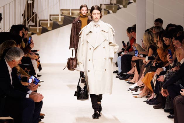 News - Tod s - Runway - Milan Fashion Week - Womenswear Fall Winter 2026 2027 A model walks the runway at the Tod s fashion show during the Milan Fashion Week - Womenswear Fall Winter 2026 2027 on February 27, 2026 in Milan, Italy. Photo: Cinzia Camela. Milan PAC Italy Copyright: xCinziaxCamelax xLiveMediax LPN_2317672