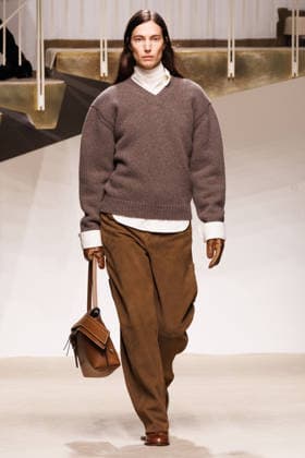 News - Tod s - Runway - Milan Fashion Week - Womenswear Fall Winter 2026 2027 A model walks the runway at the Tod s fashion show during the Milan Fashion Week - Womenswear Fall Winter 2026 2027 on February 27, 2026 in Milan, Italy. Photo: Cinzia Camela. Milan PAC Italy Copyright: xCinziaxCamelax xLiveMediax LPN_2317677