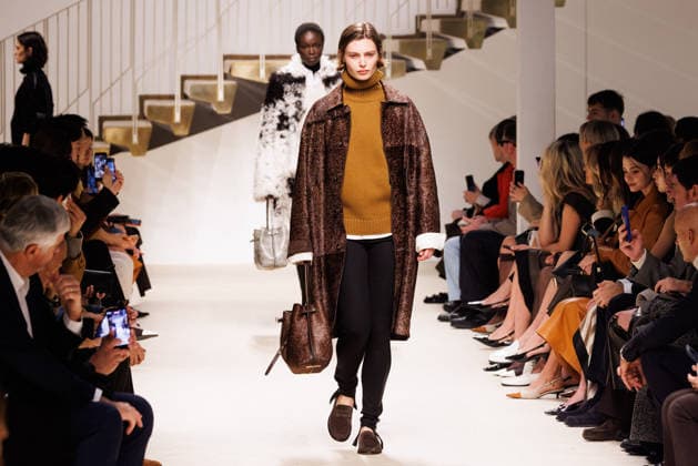 News - Tod s - Runway - Milan Fashion Week - Womenswear Fall Winter 2026 2027 A model walks the runway at the Tod s fashion show during the Milan Fashion Week - Womenswear Fall Winter 2026 2027 on February 27, 2026 in Milan, Italy. Photo: Cinzia Camela. Milan PAC Italy Copyright: xCinziaxCamelax xLiveMediax LPN_2317688