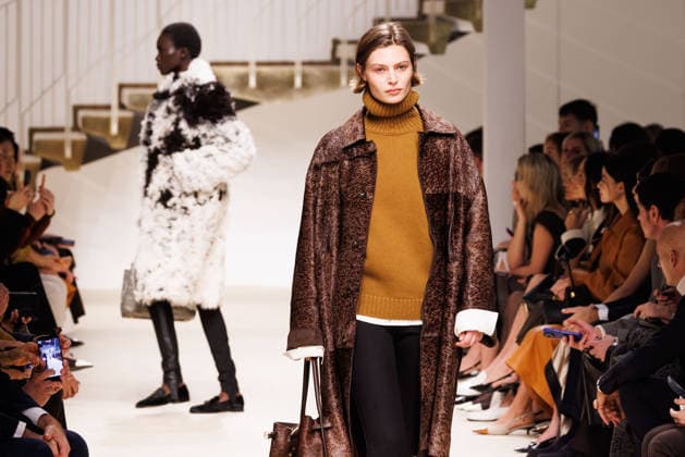 News - Tod s - Runway - Milan Fashion Week - Womenswear Fall Winter 2026 2027 A model walks the runway at the Tod s fashion show during the Milan Fashion Week - Womenswear Fall Winter 2026 2027 on February 27, 2026 in Milan, Italy. Photo: Cinzia Camela. Milan PAC Italy Copyright: xCinziaxCamelax xLiveMediax LPN_2317690