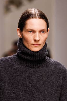 News - Tod s - Runway - Milan Fashion Week - Womenswear Fall Winter 2026 2027 A model walks the runway at the Tod s fashion show during the Milan Fashion Week - Womenswear Fall Winter 2026 2027 on February 27, 2026 in Milan, Italy. Photo: Cinzia Camela. Milan PAC Italy Copyright: xCinziaxCamelax xLiveMediax LPN_2317699