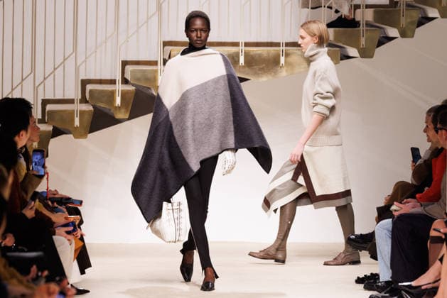News - Tod s - Runway - Milan Fashion Week - Womenswear Fall Winter 2026 2027 A model walks the runway at the Tod s fashion show during the Milan Fashion Week - Womenswear Fall Winter 2026 2027 on February 27, 2026 in Milan, Italy. Photo: Cinzia Camela. Milan PAC Italy Copyright: xCinziaxCamelax xLiveMediax LPN_2317700