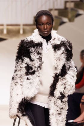 News - Tod s - Runway - Milan Fashion Week - Womenswear Fall Winter 2026 2027 A model walks the runway at the Tod s fashion show during the Milan Fashion Week - Womenswear Fall Winter 2026 2027 on February 27, 2026 in Milan, Italy. Photo: Cinzia Camela. Milan PAC Italy Copyright: xCinziaxCamelax xLiveMediax LPN_2317704