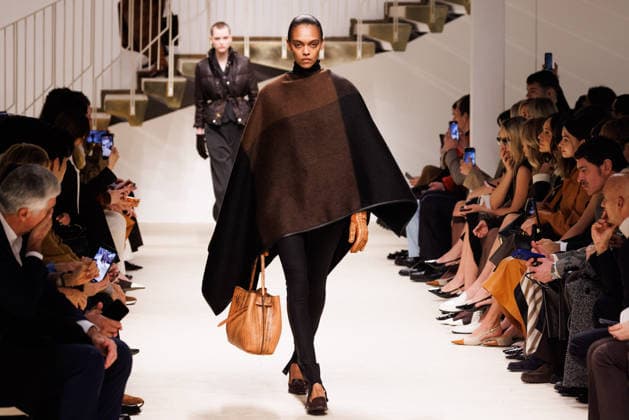 News - Tod s - Runway - Milan Fashion Week - Womenswear Fall Winter 2026 2027 A model walks the runway at the Tod s fashion show during the Milan Fashion Week - Womenswear Fall Winter 2026 2027 on February 27, 2026 in Milan, Italy. Photo: Cinzia Camela. Milan PAC Italy Copyright: xCinziaxCamelax xLiveMediax LPN_2317720