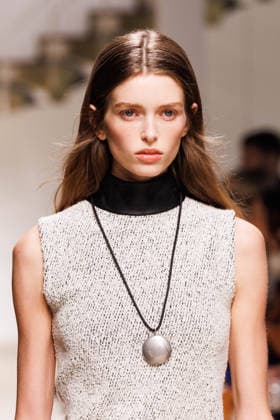 News - Tod s - Runway - Milan Fashion Week - Womenswear Fall Winter 2026 2027 A model walks the runway at the Tod s fashion show during the Milan Fashion Week - Womenswear Fall Winter 2026 2027 on February 27, 2026 in Milan, Italy. Photo: Cinzia Camela. Milan PAC Italy Copyright: xCinziaxCamelax xLiveMediax LPN_2317730