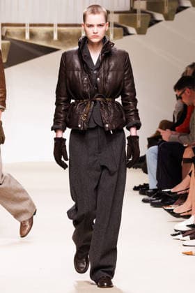 News - Tod s - Runway - Milan Fashion Week - Womenswear Fall Winter 2026 2027 A model walks the runway at the Tod s fashion show during the Milan Fashion Week - Womenswear Fall Winter 2026 2027 on February 27, 2026 in Milan, Italy. Photo: Cinzia Camela. Milan PAC Italy Copyright: xCinziaxCamelax xLiveMediax LPN_2317746