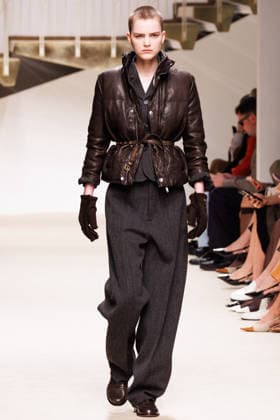 News - Tod s - Runway - Milan Fashion Week - Womenswear Fall Winter 2026 2027 A model walks the runway at the Tod s fashion show during the Milan Fashion Week - Womenswear Fall Winter 2026 2027 on February 27, 2026 in Milan, Italy. Photo: Cinzia Camela. Milan PAC Italy Copyright: xCinziaxCamelax xLiveMediax LPN_2317749
