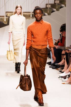 News - Tod s - Runway - Milan Fashion Week - Womenswear Fall Winter 2026 2027 A model walks the runway at the Tod s fashion show during the Milan Fashion Week - Womenswear Fall Winter 2026 2027 on February 27, 2026 in Milan, Italy. Photo: Cinzia Camela. Milan PAC Italy Copyright: xCinziaxCamelax xLiveMediax LPN_2317753