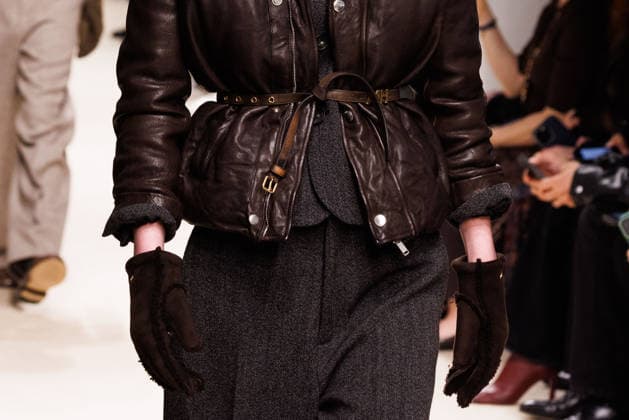 News - Tod s - Runway - Milan Fashion Week - Womenswear Fall Winter 2026 2027 A model (detail) walks the runway at the Tod s fashion show during the Milan Fashion Week - Womenswear Fall Winter 2026 2027 on February 27, 2026 in Milan, Italy. Photo: Cinzia Camela. Milan PAC Italy Copyright: xCinziaxCamelax xLiveMediax LPN_2317758