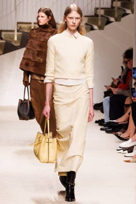 News - Tod s - Runway - Milan Fashion Week - Womenswear Fall Winter 2026 2027 A model walks the runway at the Tod s fashion show during the Milan Fashion Week - Womenswear Fall Winter 2026 2027 on February 27, 2026 in Milan, Italy. Photo: Cinzia Camela. Milan PAC Italy Copyright: xCinziaxCamelax xLiveMediax LPN_2317762