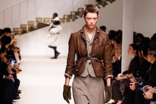 News - Tod s - Runway - Milan Fashion Week - Womenswear Fall Winter 2026 2027 A model walks the runway at the Tod s fashion show during the Milan Fashion Week - Womenswear Fall Winter 2026 2027 on February 27, 2026 in Milan, Italy. Photo: Cinzia Camela. Milan PAC Italy Copyright: xCinziaxCamelax xLiveMediax LPN_2317764