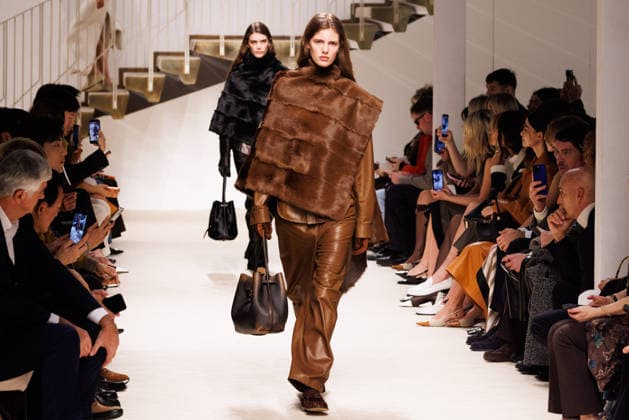 News - Tod s - Runway - Milan Fashion Week - Womenswear Fall Winter 2026 2027 A model walks the runway at the Tod s fashion show during the Milan Fashion Week - Womenswear Fall Winter 2026 2027 on February 27, 2026 in Milan, Italy. Photo: Cinzia Camela. Milan PAC Italy Copyright: xCinziaxCamelax xLiveMediax LPN_2317771