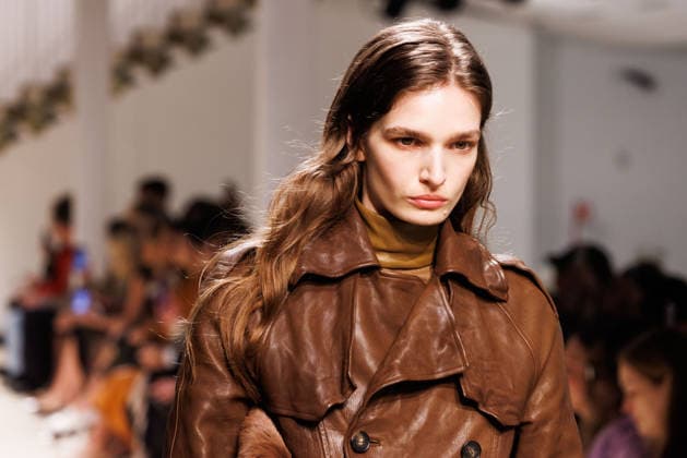 News - Tod s - Runway - Milan Fashion Week - Womenswear Fall Winter 2026 2027 A model walks the runway at the Tod s fashion show during the Milan Fashion Week - Womenswear Fall Winter 2026 2027 on February 27, 2026 in Milan, Italy. Photo: Cinzia Camela. Milan PAC Italy Copyright: xCinziaxCamelax xLiveMediax LPN_2317779