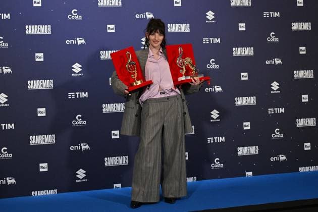 Photo IPP Felice De Martino Sanremo 27 02 2026 76th Italian Song Festival In the photo the singer Angelica Bove winner of the Lucio Dalla Press Room Award and the Mia Martini Critics Award Italy Photo Press World Copyright