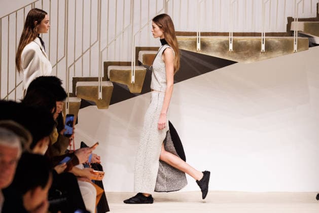 News - Tod s - Runway - Milan Fashion Week - Womenswear Fall Winter 2026 2027 A model walks the runway at the Tod s fashion show during the Milan Fashion Week - Womenswear Fall Winter 2026 2027 on February 27, 2026 in Milan, Italy. Photo: Cinzia Camela. Milan PAC Italy Copyright: xCinziaxCamelax xLiveMediax LPN_2317785