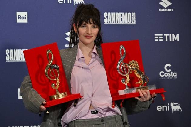 Photo IPP Felice De Martino Sanremo 27 02 2026 76th Italian Song Festival In the photo the singer Angelica Bove winner of the Lucio Dalla Press Room Award and the Mia Martini Critics Award Italy Photo Press World Copyright