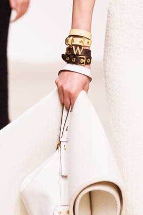 News - Tod s - Runway - Milan Fashion Week - Womenswear Fall Winter 2026 2027 A model (bracelets detail) walks the runway at the Tod s fashion show during the Milan Fashion Week - Womenswear Fall Winter 2026 2027 on February 27, 2026 in Milan, Italy. Photo: Cinzia Camela. Milan PAC Italy Copyright: xCinziaxCamelax xLiveMediax LPN_2317793