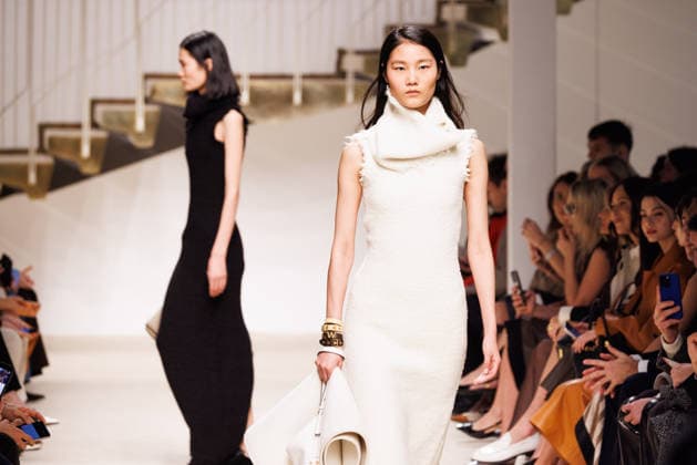 News - Tod s - Runway - Milan Fashion Week - Womenswear Fall Winter 2026 2027 A model walks the runway at the Tod s fashion show during the Milan Fashion Week - Womenswear Fall Winter 2026 2027 on February 27, 2026 in Milan, Italy. Photo: Cinzia Camela. Milan PAC Italy Copyright: xCinziaxCamelax xLiveMediax LPN_2317794