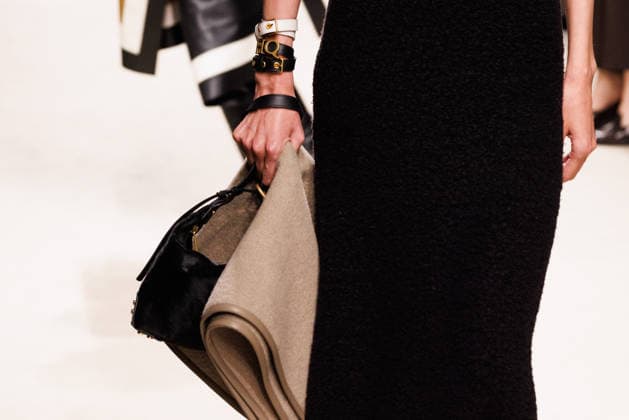 News - Tod s - Runway - Milan Fashion Week - Womenswear Fall Winter 2026 2027 A model (detail) walks the runway at the Tod s fashion show during the Milan Fashion Week - Womenswear Fall Winter 2026 2027 on February 27, 2026 in Milan, Italy. Photo: Cinzia Camela. Milan PAC Italy Copyright: xCinziaxCamelax xLiveMediax LPN_2317980