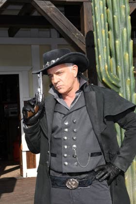 Florian Fitz is the new guest star of this years Karl May Festival At todays performance on February 27, 2026 in the Kalkberg Arena in Bad Segeberg, the popular TV star appeared in his original role outfit From June 27