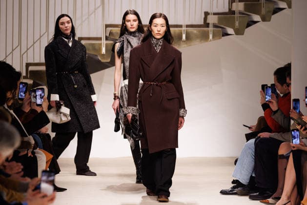 News - Tod s - Runway - Milan Fashion Week - Womenswear Fall Winter 2026 2027 A model walks the runway at the Tod s fashion show during the Milan Fashion Week - Womenswear Fall Winter 2026 2027 on February 27, 2026 in Milan, Italy. Photo: Cinzia Camela. Milan PAC Italy Copyright: xCinziaxCamelax xLiveMediax LPN_2318013