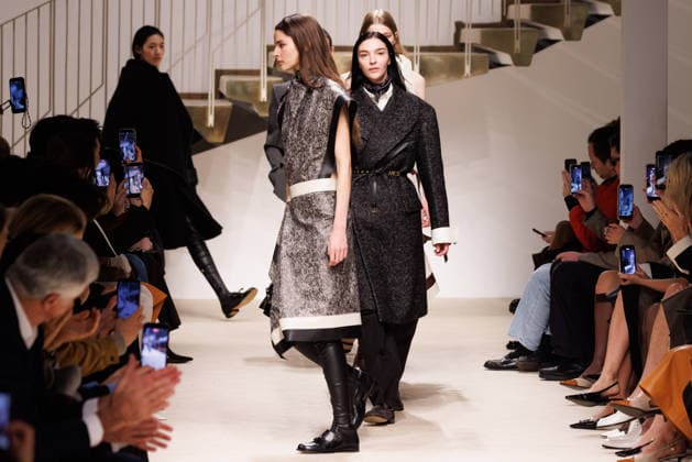 News - Tod s - Runway - Milan Fashion Week - Womenswear Fall Winter 2026 2027 A model walks the runway at the Tod s fashion show during the Milan Fashion Week - Womenswear Fall Winter 2026 2027 on February 27, 2026 in Milan, Italy. Photo: Cinzia Camela. Milan PAC Italy Copyright: xCinziaxCamelax xLiveMediax LPN_2318016