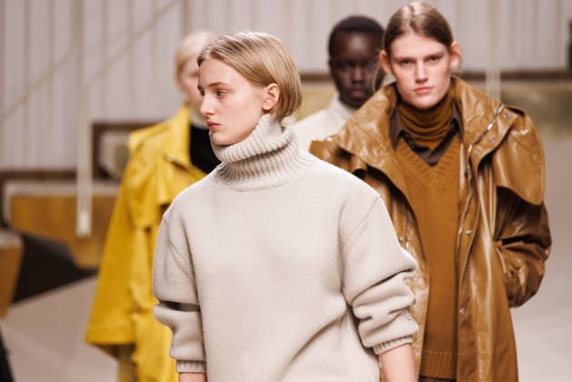 News - Tod s - Runway - Milan Fashion Week - Womenswear Fall Winter 2026 2027 A model walks the runway at the Tod s fashion show during the Milan Fashion Week - Womenswear Fall Winter 2026 2027 on February 27, 2026 in Milan, Italy. Photo: Cinzia Camela. Milan PAC Italy Copyright: xCinziaxCamelax xLiveMediax LPN_2318017