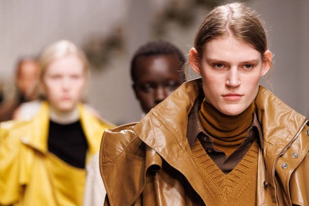 News - Tod s - Runway - Milan Fashion Week - Womenswear Fall Winter 2026 2027 A model walks the runway at the Tod s fashion show during the Milan Fashion Week - Womenswear Fall Winter 2026 2027 on February 27, 2026 in Milan, Italy. Photo: Cinzia Camela. Milan PAC Italy Copyright: xCinziaxCamelax xLiveMediax LPN_2318033
