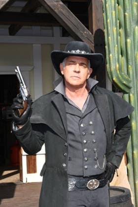 Florian Fitz is the new guest star of this years Karl May Festival At todays performance on February 27, 2026 in the Kalkberg Arena in Bad Segeberg, the popular TV star appeared in his original role outfit From June 27