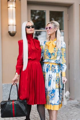 Paris Hilton et sa soeur Nicky Hilton, avant le défilé Gucci, lors de la Fashion Week de Milan MLFW , le 27 février 2026 Tiziano Da Silva Bestimage Paris Hilton and her sister Nicky Hilton, before the Gucci show, during Milan Fashion Week MLFW , on February 27, 2026 Milan Italy  Copyright: xTizianoxDaxSilvax xBestimagexTizianoxDaxSilvax xBestimagex