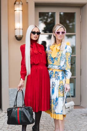 Paris Hilton et sa soeur Nicky Hilton, avant le défilé Gucci, lors de la Fashion Week de Milan MLFW , le 27 février 2026 Tiziano Da Silva Bestimage Paris Hilton and her sister Nicky Hilton, before the Gucci show, during Milan Fashion Week MLFW , on February 27, 2026 Milan Italy  Copyright: xTizianoxDaxSilvax xBestimagexTizianoxDaxSilvax xBestimagex