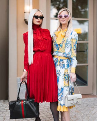 Paris Hilton et sa soeur Nicky Hilton, avant le défilé Gucci, lors de la Fashion Week de Milan MLFW , le 27 février 2026 Tiziano Da Silva Bestimage Paris Hilton and her sister Nicky Hilton, before the Gucci show, during Milan Fashion Week MLFW , on February 27, 2026 Milan Italy  Copyright: xTizianoxDaxSilvax xBestimagexTizianoxDaxSilvax xBestimagex