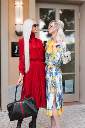 Paris Hilton et sa soeur Nicky Hilton, avant le défilé Gucci, lors de la Fashion Week de Milan MLFW , le 27 février 2026 Tiziano Da Silva Bestimage Paris Hilton and her sister Nicky Hilton, before the Gucci show, during Milan Fashion Week MLFW , on February 27, 2026 Milan Italy  Copyright: xTizianoxDaxSilvax xBestimagexTizianoxDaxSilvax xBestimagex