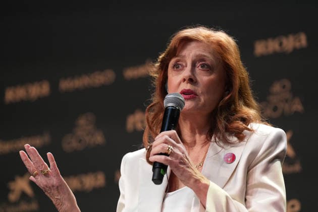 Susan Sarandon press conference in Barcelona International Goya Award-winning actress Susan Sarandon holds a press conference in Barcelona, Spain, on February 27, 2026, in Barcelona, Catalonia, Spain. Created to recognize personalities who contribute to cinema as an art that unites cultures and spectators from all over the world, the Goya International 2026 is awarded to Susan Sarandon for being one of the most outstanding actresses in Hollywood cinema with a filmography that gathers a number of unquestionable masterpieces and iconic films that have been made in the past, The 2026 International Goya is awarded to Susan Sarandon for being one of the most outstanding actresses in Hollywood cinema with a filmography that includes a number of  Copyright: xDavidxZorrakinox 7325838