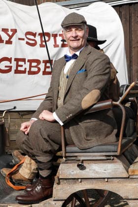 Heinrich Schafmeister appears as Sir John Raffley Three celebrities In the Valley of Death Florian Fitz, Isabel Varell and Heinrich Schafmeister are the guest stars in the 2026 season of the Karl May Games in Bad Segeberg, photo session on 27 2 2026 in the Indian Village, open-air theater Bad Segeberg, Schleswig Holstein