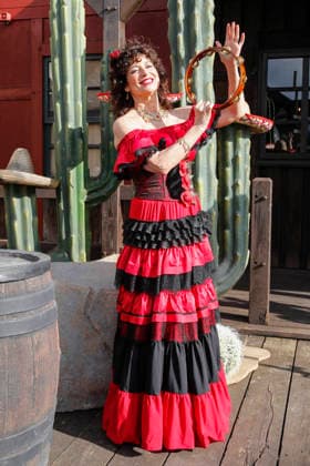 Isabel Varell plays the spirited Senorita Miranda Three celebrities In the Valley of Death Florian Fitz, Isabel Varell and Heinrich Schafmeister are the guest stars in the 2026 season of the Karl May Games in Bad Segeberg, photo session on 27 2 2026 in the Indian Village, open-air theater Bad Segeberg, Schleswig Holstein