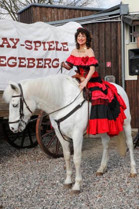 Isabel Varell plays the spirited Senorita Miranda Three celebrities In the Valley of Death Florian Fitz, Isabel Varell and Heinrich Schafmeister are the guest stars in the 2026 season of the Karl May Games in Bad Segeberg, photo session on 27 2 2026 in the Indian Village, open-air theater Bad Segeberg, Schleswig Holstein